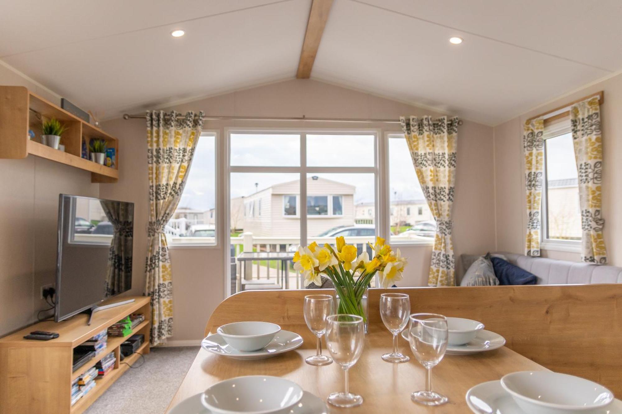 64 Lancaster The Lazy Willow 3 Bedroom Hot Tub Caravan Tattershall Lakes Екстер'єр фото